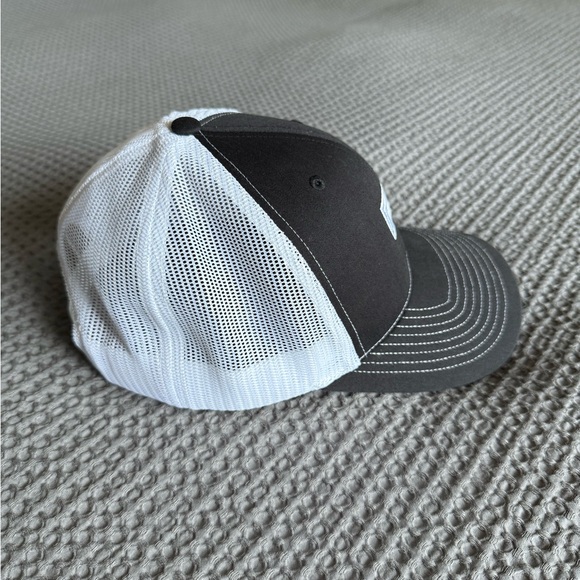 F45 Black and White Mesh Cap - Picture 3 of 5